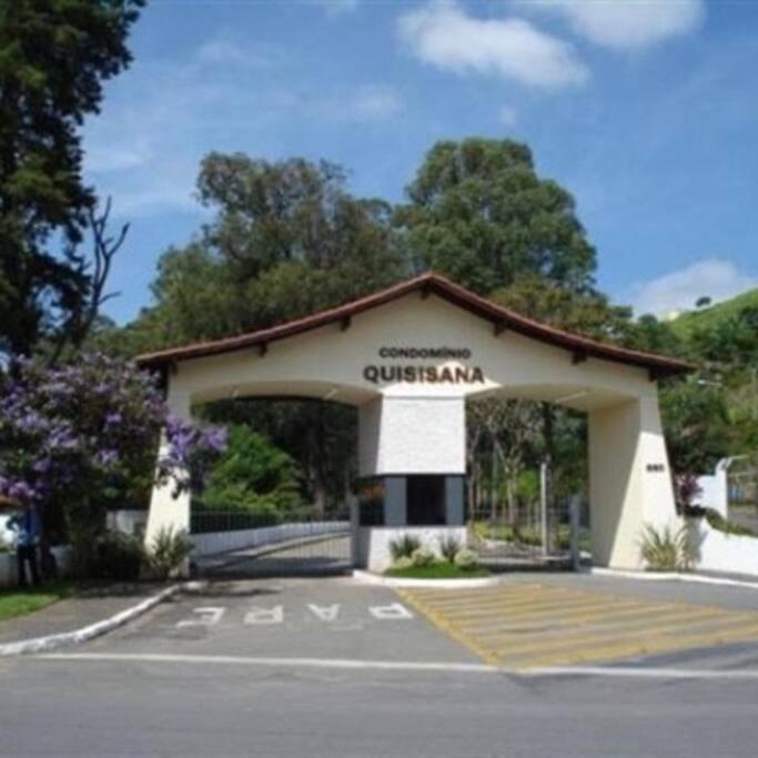 Apartamento Condominio Quisisana Centro Pocos De Caldas Lazer Completo, Uma Estrutura De Resort エクステリア 写真