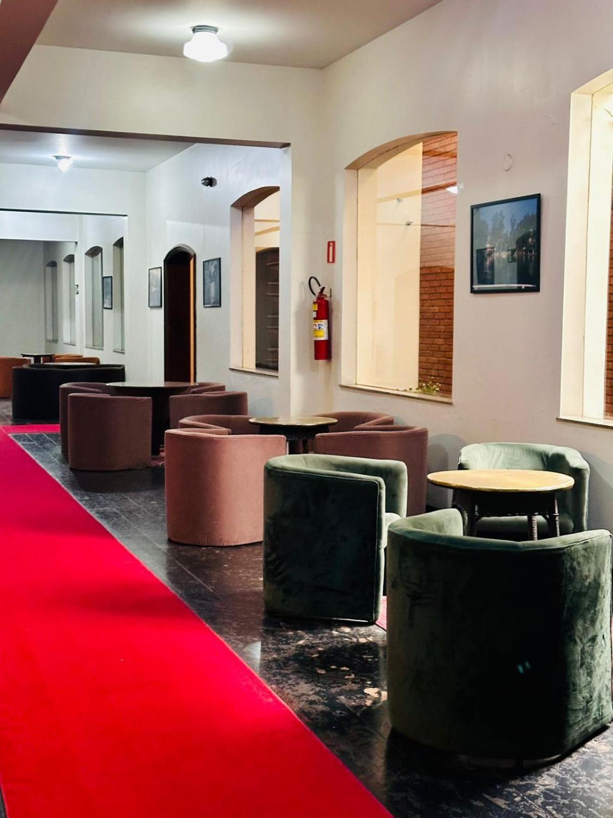 Apartamento Condominio Quisisana Centro Pocos De Caldas Lazer Completo, Uma Estrutura De Resort エクステリア 写真